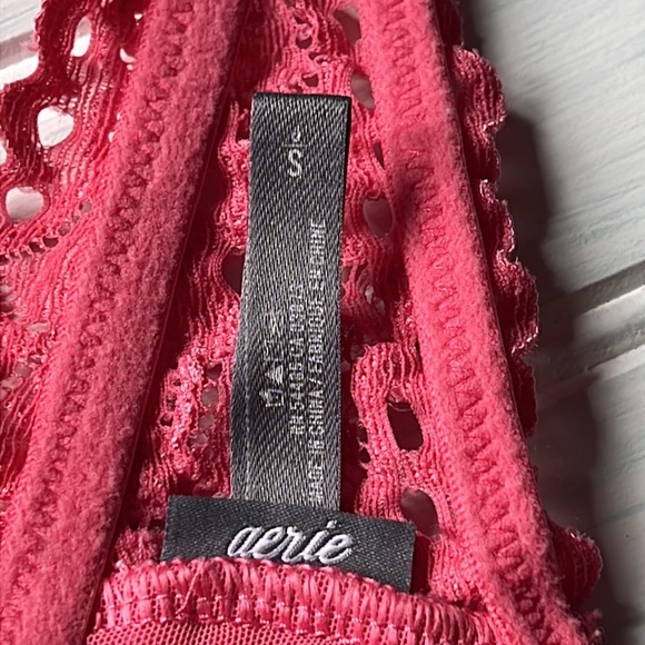 ⭐️ Aerie Halter Bralette - Picture 5 of 10